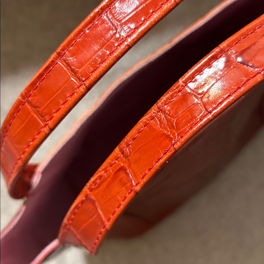 FAUX Croc-Embossed Leather Tote Bag - Red - Picture 16 of 16